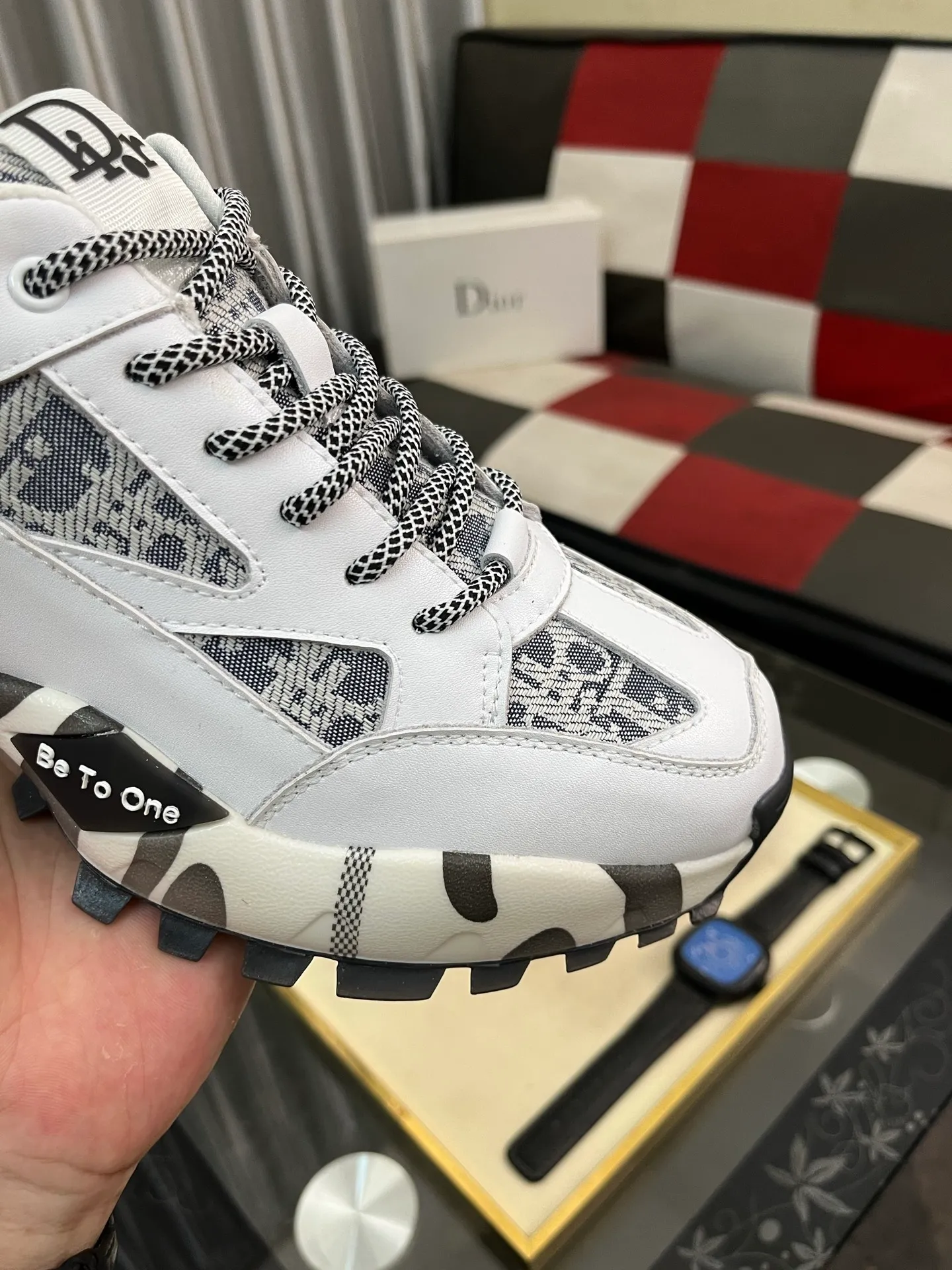 Men's Men's Shoes💰458⌚️⌚️Dior unique modern style sneakers. Counter purchasing 🏃casual leather shoes😍😍 original cowhide leather imported from Italy (refuses to discolor and grind feet) soles: original soles specially provided by the original factory, super cool😍 lace up and walk with wind👍 style design ⚠️ super comfortable and wear-resistant original soles. Just like shooting the real thing 🎬The real thing is better Code number: 38-443️⃣Colors available